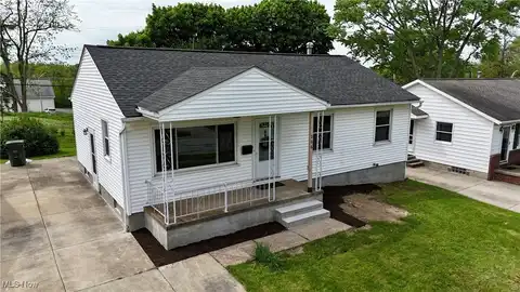 266 Lynn Drive, Cuyahoga Falls, OH 44221