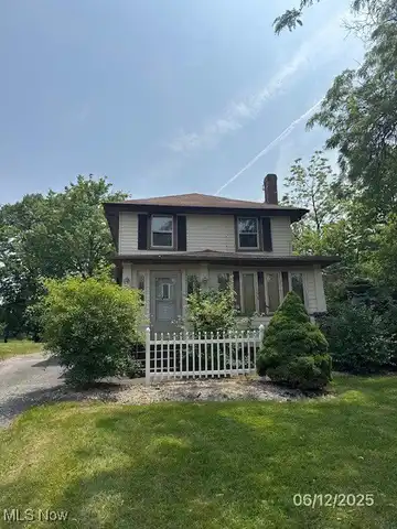 250 Center Road, Bedford, OH 44146