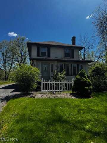 250 Center Road, Bedford, OH 44146