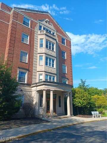 13800 Fairhill Road, Shaker Heights, OH 44120
