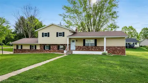 5420 Heritage Drive, Nashport, OH 43830