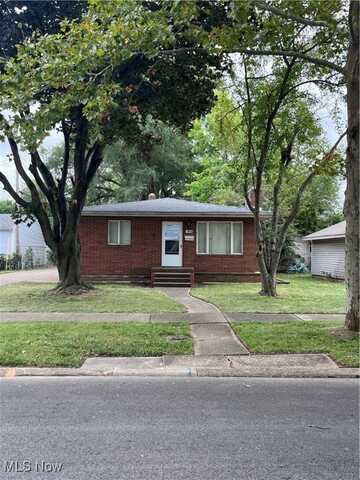 1678 Oakmont Lane, Sandusky, OH 44870