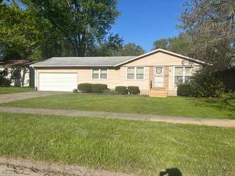 2708 Crestwood Drive NW, Warren, OH 44485