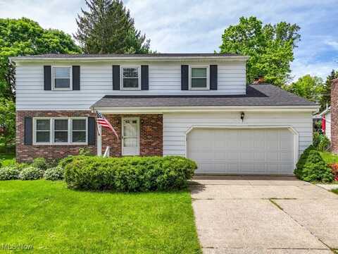 420 Mackinaw Avenue, Fairlawn, OH 44333