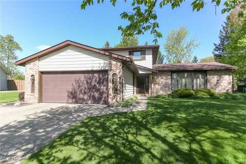 3909 Sherbrook Oval, Brunswick, OH 44212