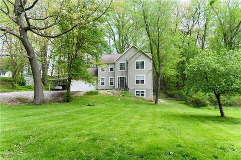 3153 Ethan Allen Road, Coventry, OH 44203