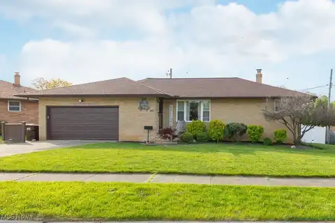8605 Banner Lane, Parma, OH 44129