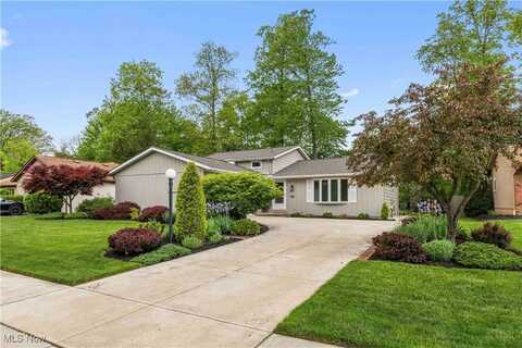 20474 Sandalwood Lane, Strongsville, OH 44149