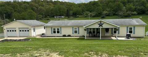 1367 Arner Road, Chester, WV 26034