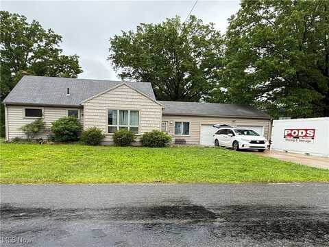 2976 Greer Road, Akron, OH 44319