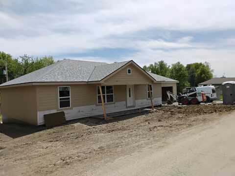 300 Maple Terrace, Maysville, MO 64469