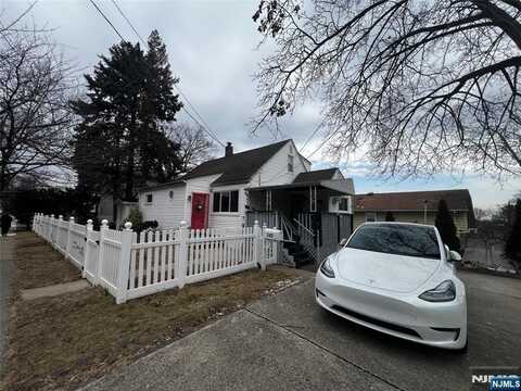 342 Farnham Avenue, Lodi, NJ 07644