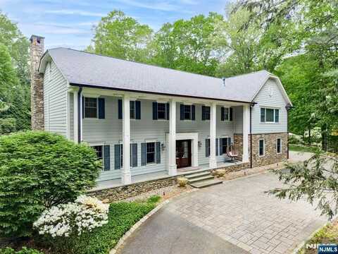 63 W Wildwood Road, Saddle River, NJ 07458