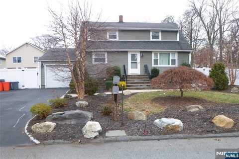 175 Lincoln Avenue, Dumont, NJ 07628
