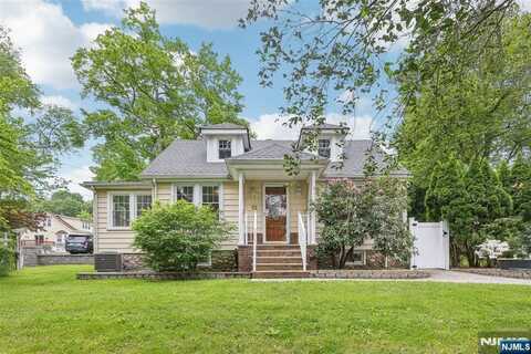 53 Susquehanna Avenue, Lincoln Park, NJ 07035