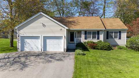 2 Greenleaf Drive, Seabrook, NH 03874