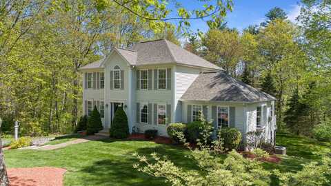 17 Summerfare Street, Hooksett, NH 03106