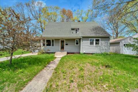 127 Edgemoor Drive, Burlington, VT 05408