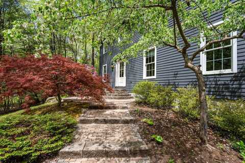23 Holt Road, Amherst, NH 03031