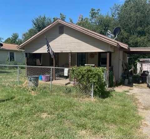 302 S Jones Avenue, Drumright, OK 74030