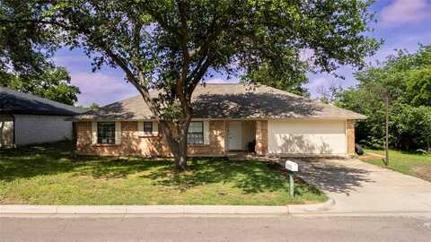 3612 Woodmoor Road, Fort Worth, TX 76133