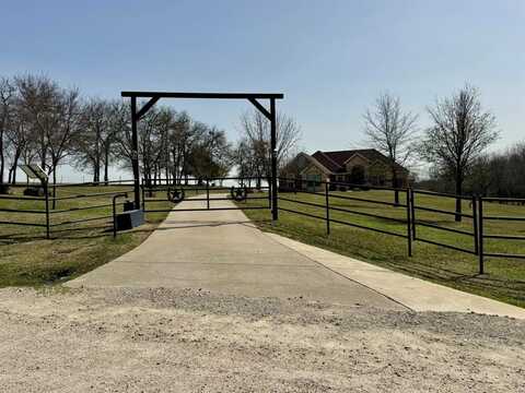 16900 County Road 706, Leonard, TX 75452