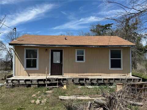 103 Cypress Street, Lott, TX 76656