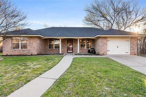 411 N Oak Street, Waco, TX 76705
