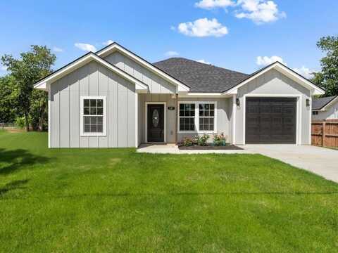 207 N Harrison Street, Mc Gregor, TX 76657