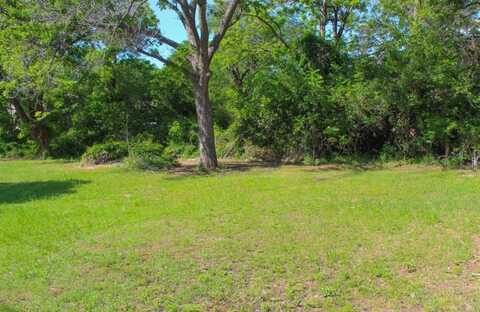285 S Race Avenue, Stephenville, TX 76401