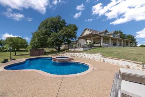2704 FM 2490, Clifton, TX 76634