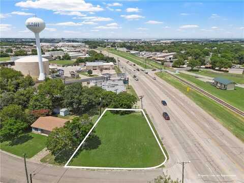 319 S Hewitt Drive, Hewitt, TX 76643