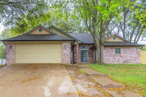 240 Cross Country Drive, Hewitt, TX 76643