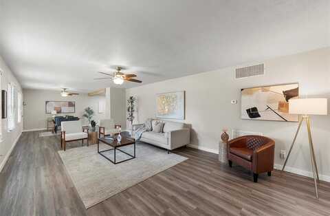 351 Santa Fe Drive, Woodway, TX 76712