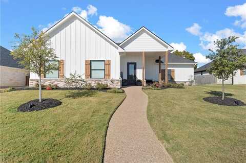 905 Day Star Drive, Hewitt, TX 76643