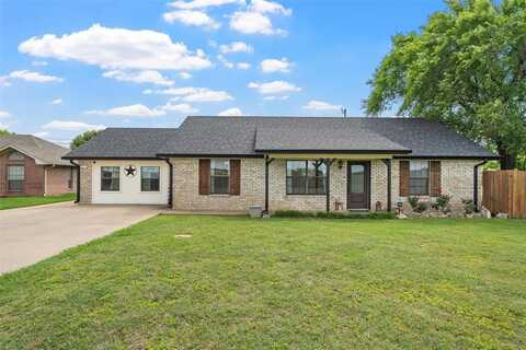 401 Lee Lane, Lorena, TX 76655