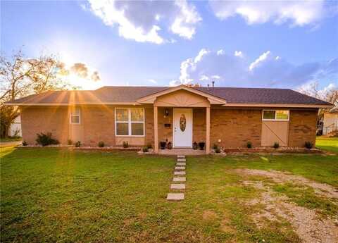 903 N Kaufman, Mexia, TX 76667