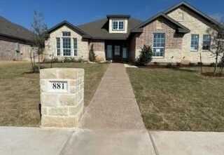 881 Day Star Drive, Hewitt, TX 76643