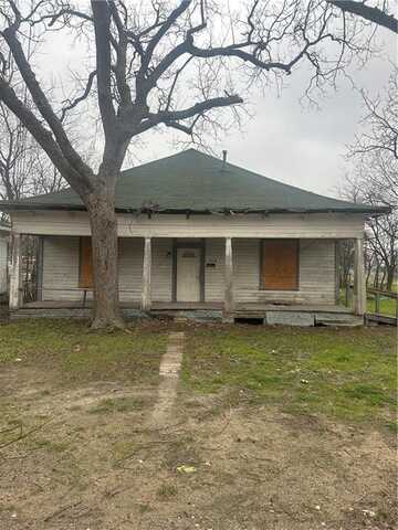304 Ross Avenue, Mart, TX 76664