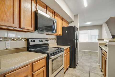 2300 Balsam Drive, Arlington, TX 76006