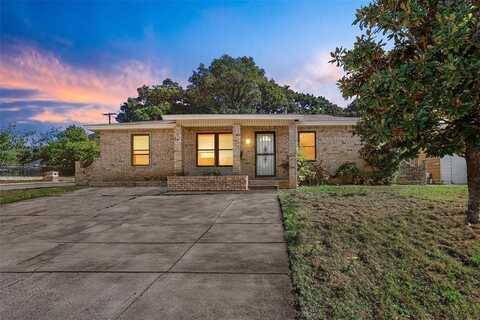 4801 Tahoe Drive, Fort Worth, TX 76119