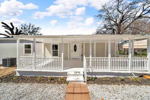 109 Halsell Street, Bridgeport, TX 76426