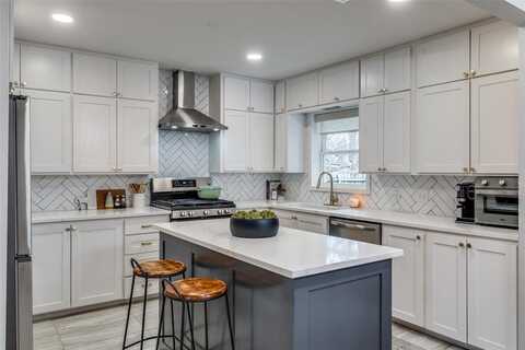 3715 Clover Lane, Dallas, TX 75220