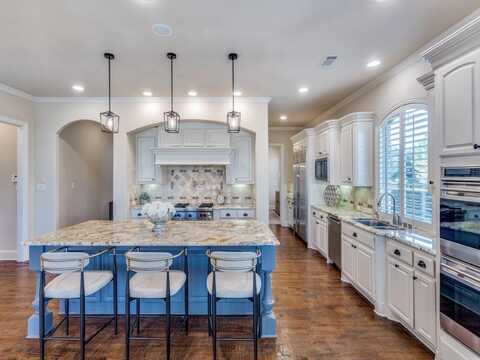 2911 Merlin Drive, Lewisville, TX 75056