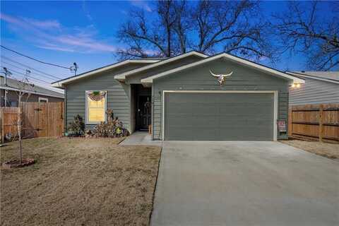 704 E Pecan Avenue, Waco, TX 76704