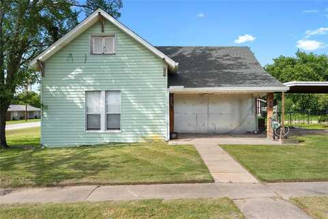 442 W Mccart Street, Krum, TX 76249