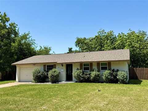 209 Pacific Circle, Richardson, TX 75081