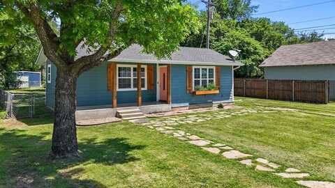 210 W Weatherford Street, Weatherford, TX 76086