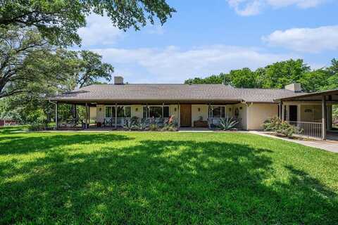 4151 Oakcrest Lane, Fort Worth, TX 76126