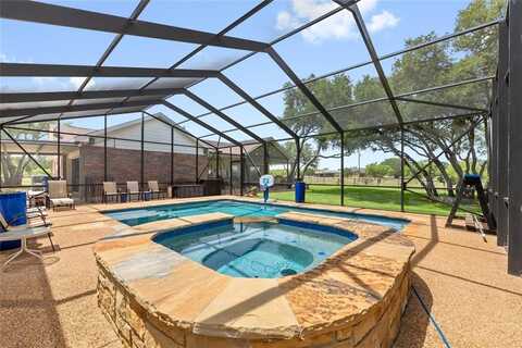 2225 Thomas Drive, Brownwood, TX 76801